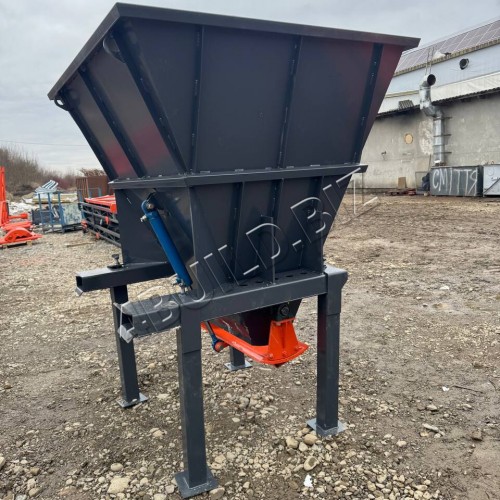 Бункер для бетону з гідроциліндром на навантажувач