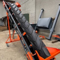 Стрічковий транспортер з шевронною стрічкою ЛТ-4-500