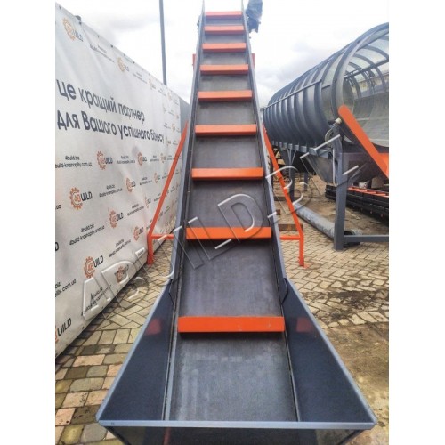 Конвеєр стрічковий зі скребками ЛТ-4,5-400