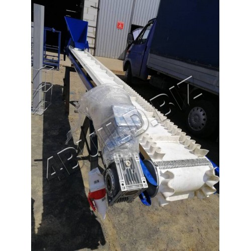 Конвеєр з ПВХ стрічкою для харчової промисловості ЛТ-4-300